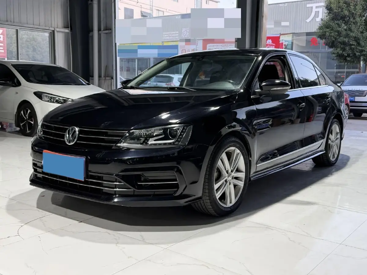 2018 Volkswagen Sagitar 1.4T 150HP L4 7DCT