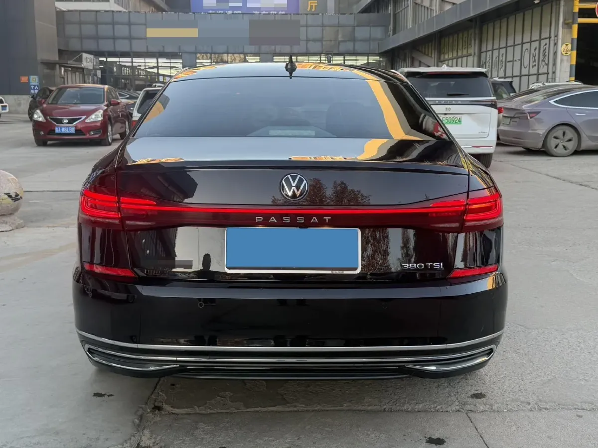 2024 Volkswagen Passat 2.0T 220HP L4 7DCT,autocango,china used car exporter,china ev exporter,chinese used car exporter,chinese used ev exporter