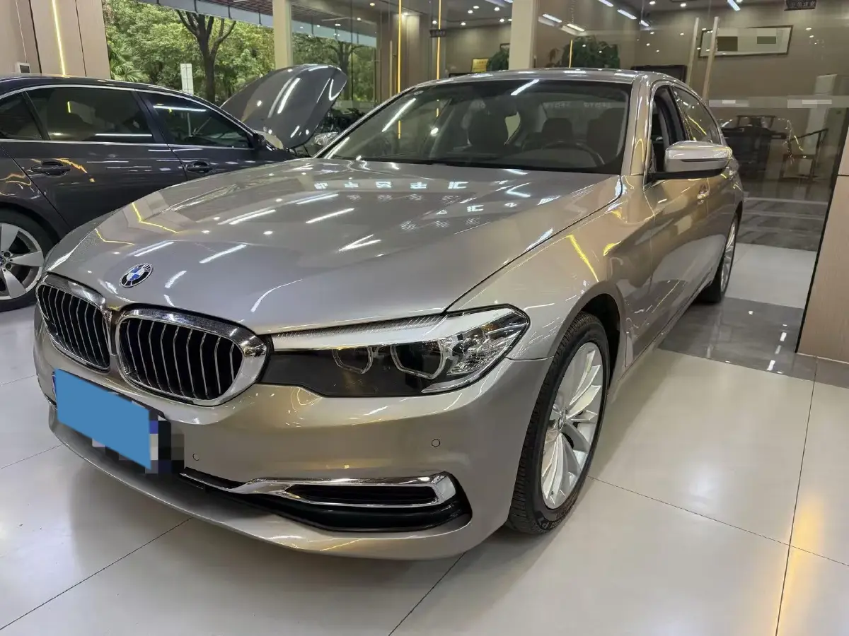 2020 BMW 5 Series 2.0T 184HP L4 8AT