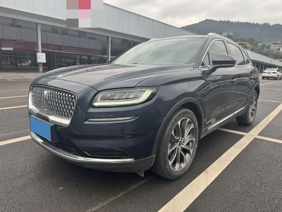 2021 Lincoln Nautilus 2.0T 245HP L4 8AT