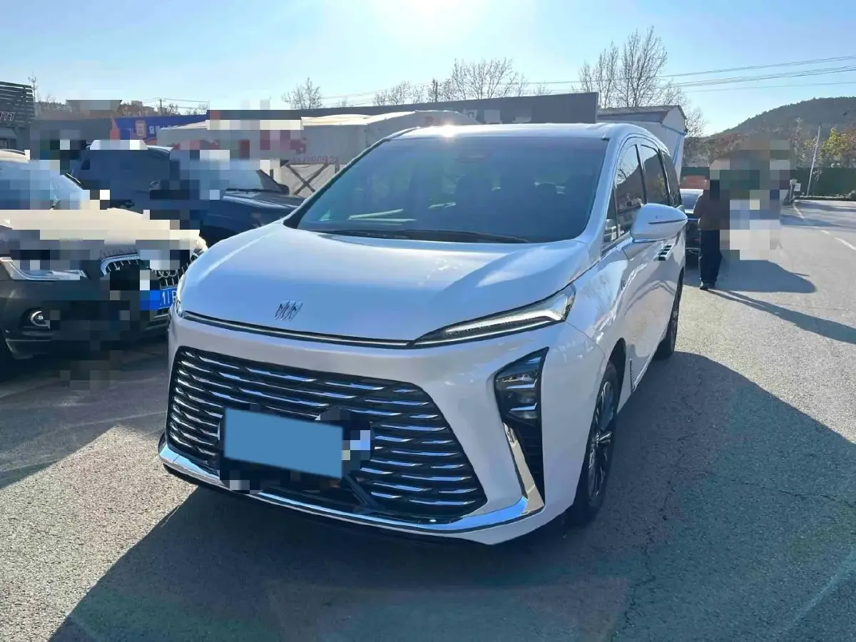 2025 Buick GL8 2.0T 237HP L4 9AT