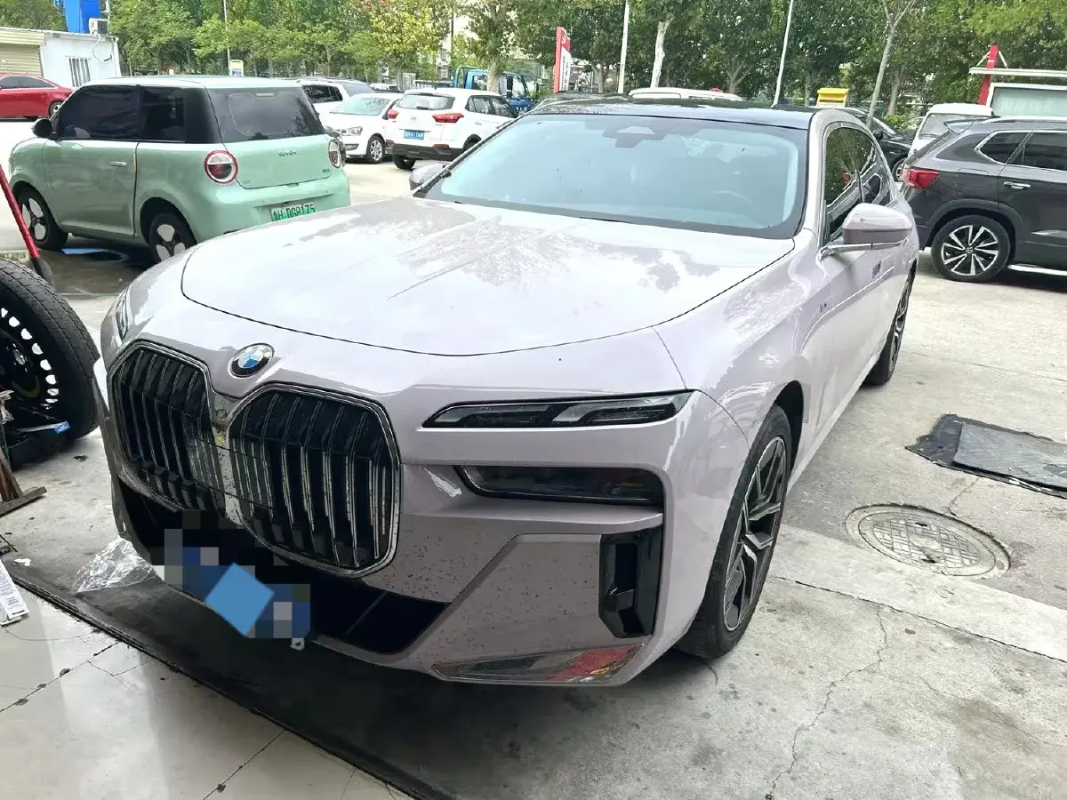 2023 BMW 7 Series 3.0T 272HP L6 8AT