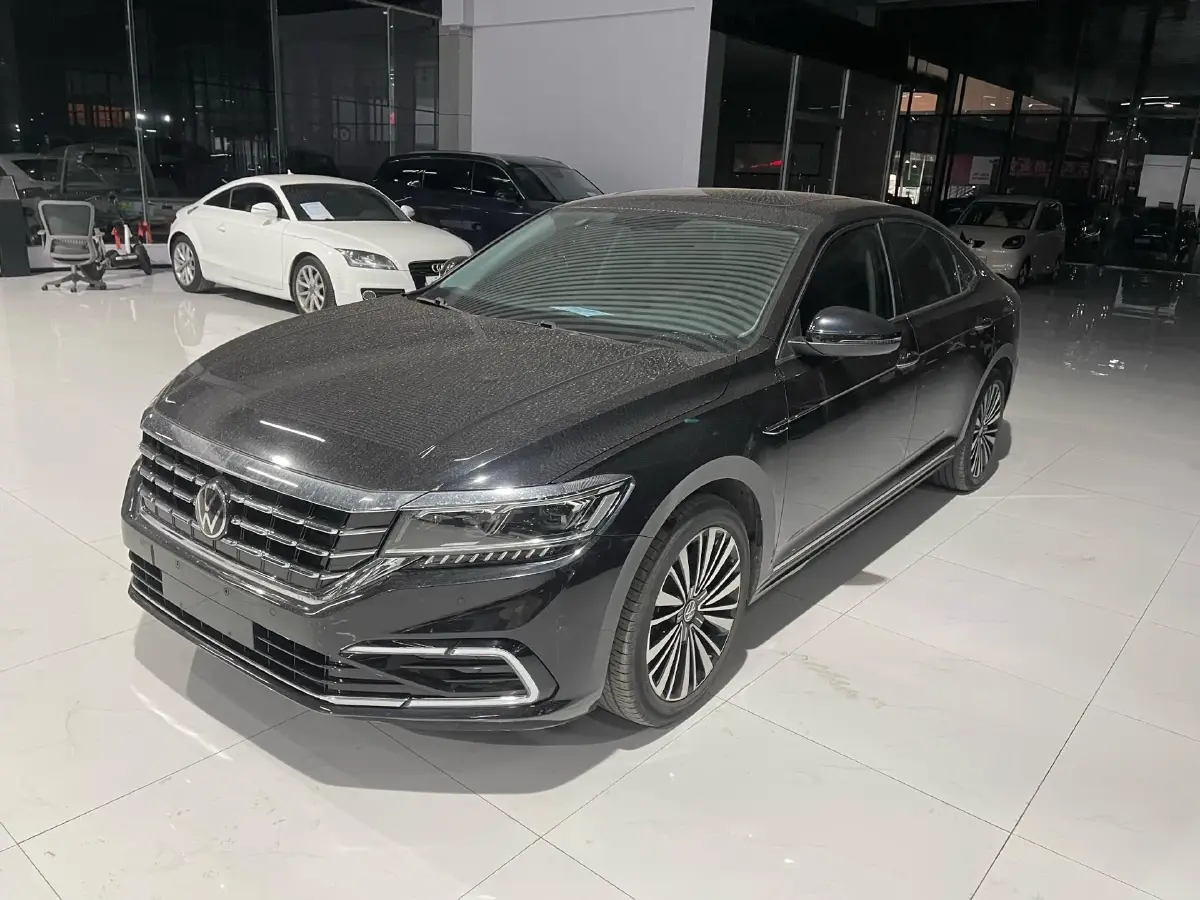 2021 Volkswagen Passat 2.0T 186HP L4 7DCT