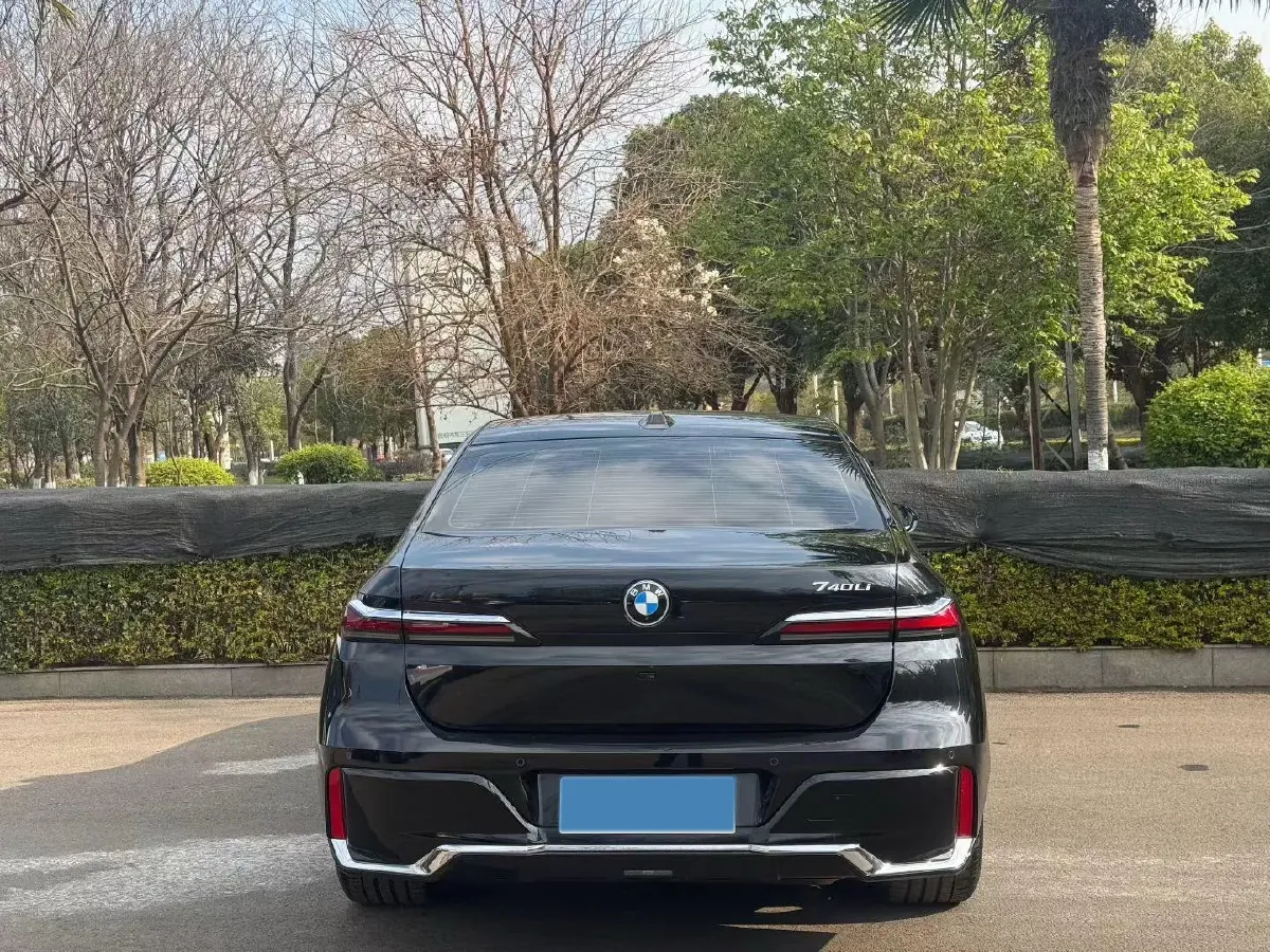 2023 BMW 7 Series 3.0T 381HP L6 8AT,autocango,china used car exporter,china ev exporter,chinese used car exporter,chinese used ev exporter