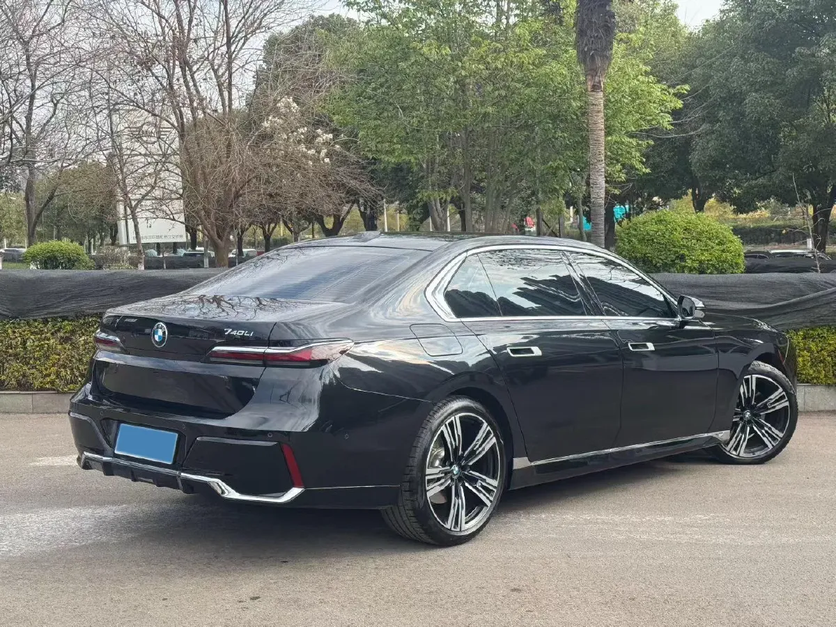 2023 BMW 7 Series 3.0T 381HP L6 8AT,autocango,china used car exporter,china ev exporter,chinese used car exporter,chinese used ev exporter