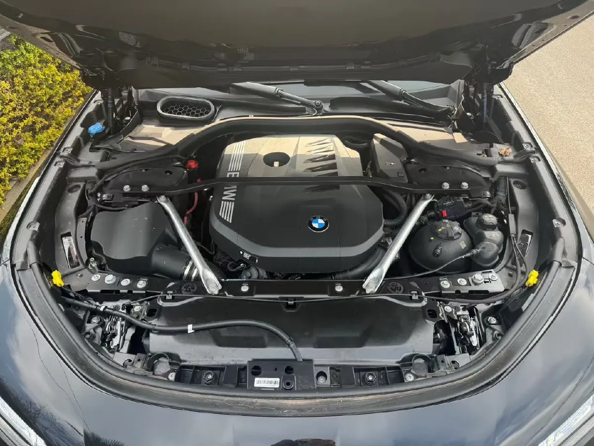 2023 BMW 7 Series 3.0T 381HP L6 8AT,autocango,china used car exporter,china ev exporter,chinese used car exporter,chinese used ev exporter