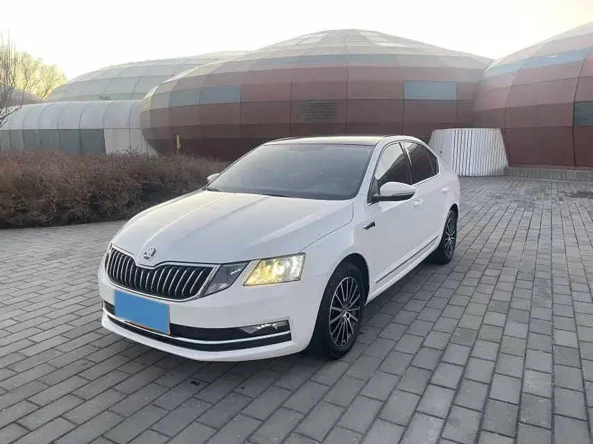 2019 Skoda Octavia 1.5L 116HP L4 6AT