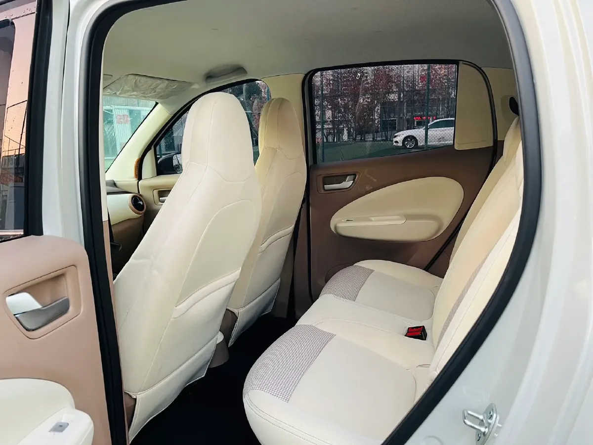 2025 WuLing HongGuang MINI EV BEV 16.2KWH,autocango,china used car exporter,china ev exporter,chinese used car exporter,chinese used ev exporter