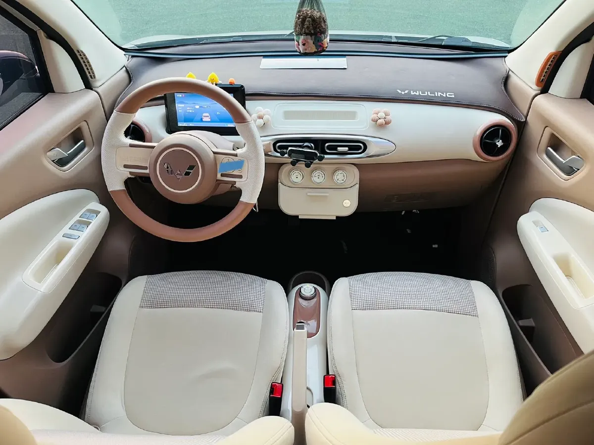 2025 WuLing HongGuang MINI EV BEV 16.2KWH,autocango,china used car exporter,china ev exporter,chinese used car exporter,chinese used ev exporter