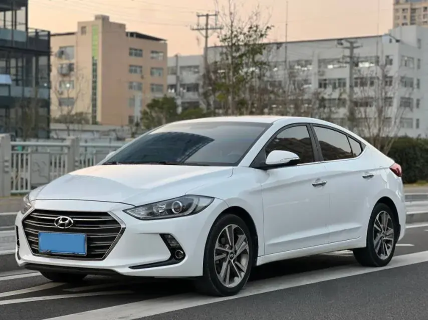 2018 Hyundai Elantra 1.6L 130HP L4 6AT