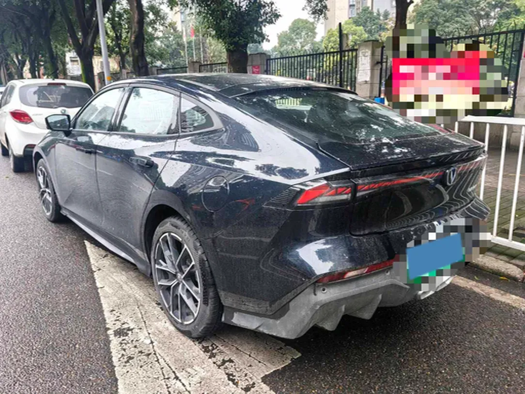 2024 ChangAn UNI-V iDD 1.5L 110HP L4 E-CVT PHEV 18.99KWH,autocango,china used car exporter,china ev exporter,chinese used car exporter,chinese used ev exporter