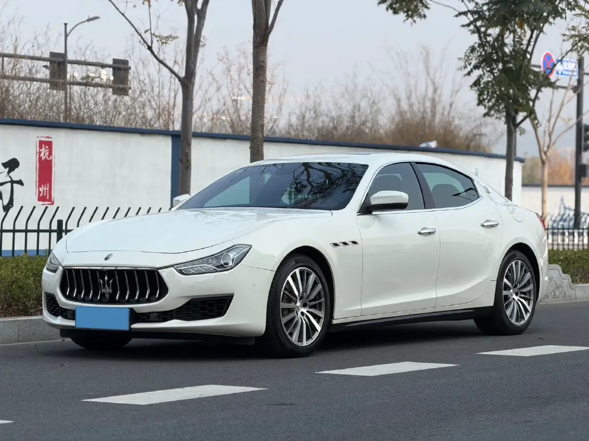 2018 Maserati Ghibli 3.0T 350HP V6 8AT