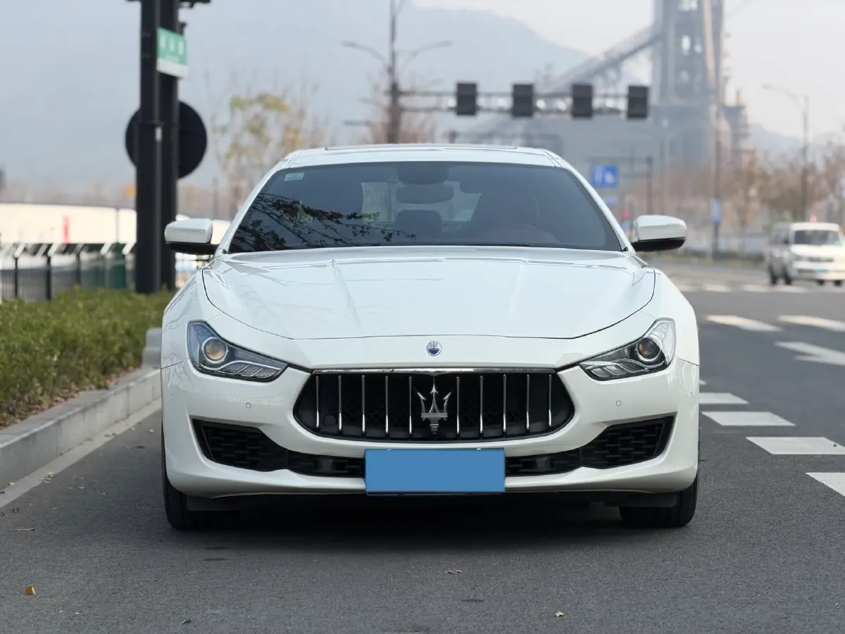 2018 Maserati Ghibli 3.0T 350HP V6 8AT,autocango,china used car exporter,china ev exporter,chinese used car exporter,chinese used ev exporter