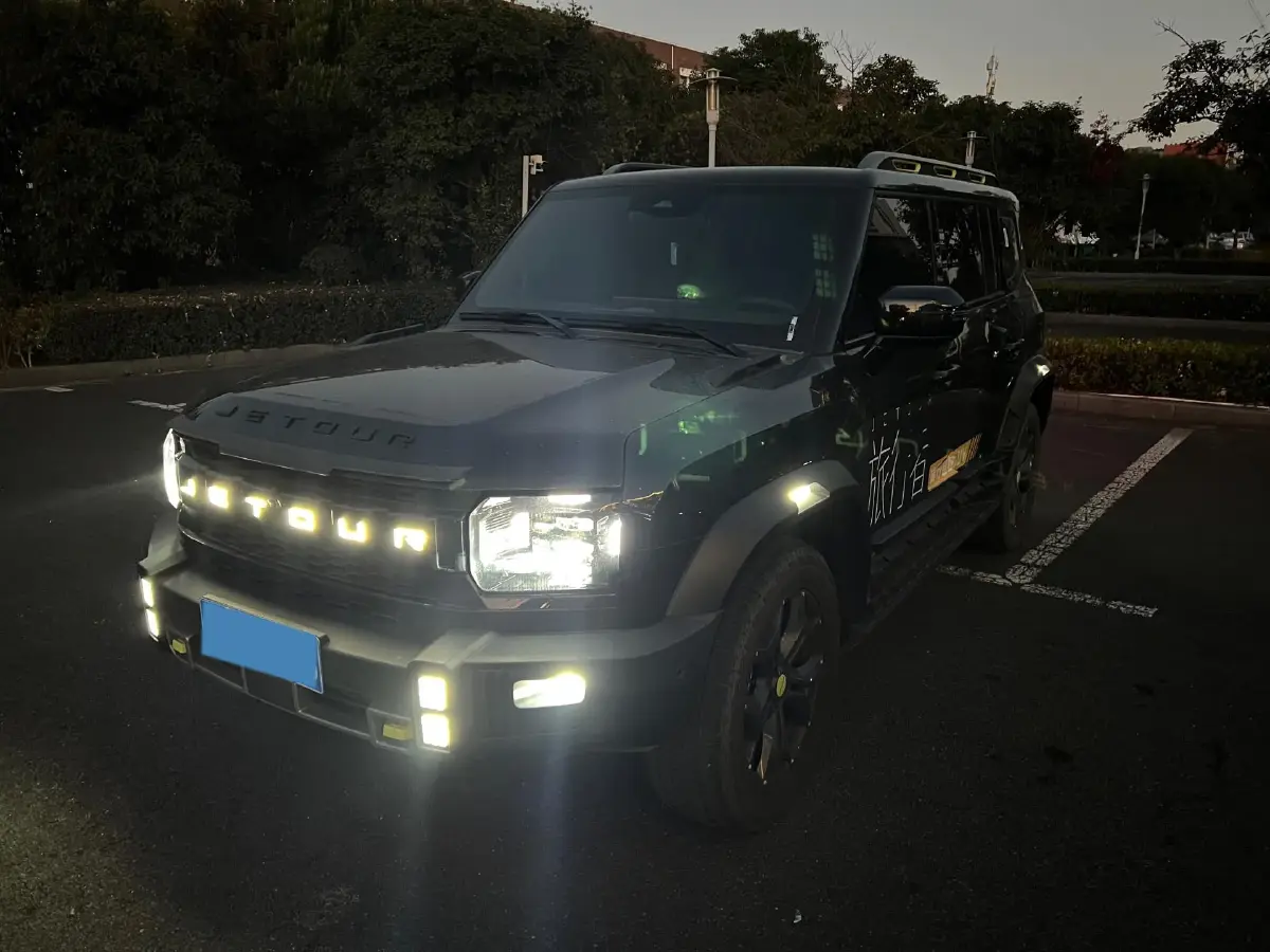 2023 Jetour Traveller 2.0T 254HP L4 7DCT