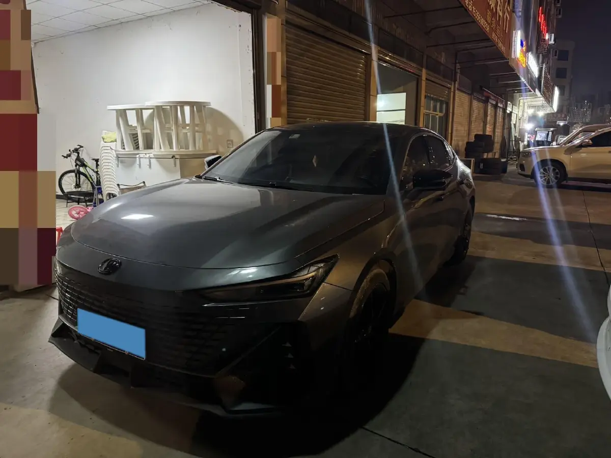 2022 ChangAn UNI-V 1.5T 188HP L4 7DCT