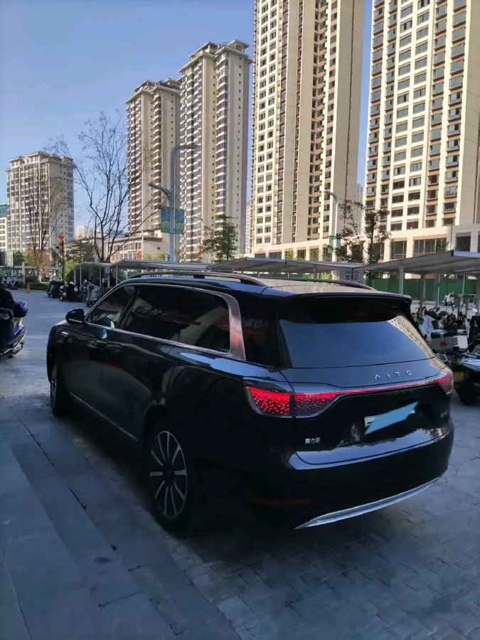 2025 AITO AITO M9 REEV 160HP REEV 52KWH,autocango,china used car exporter,china ev exporter,chinese used car exporter,chinese used ev exporter