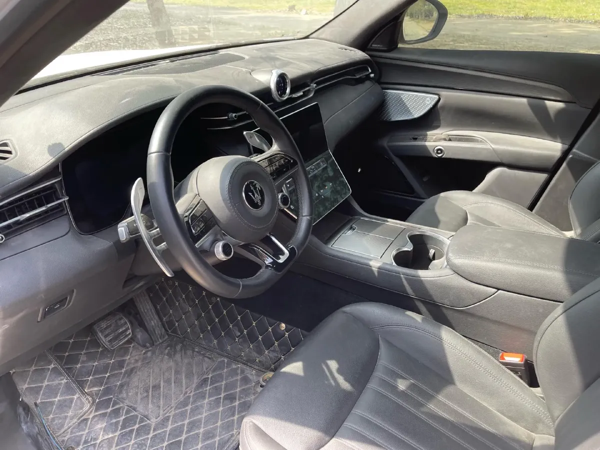 2023 Maserati Grecale 2.0T 300HP L4 8AT,autocango,china used car exporter,china ev exporter,chinese used car exporter,chinese used ev exporter