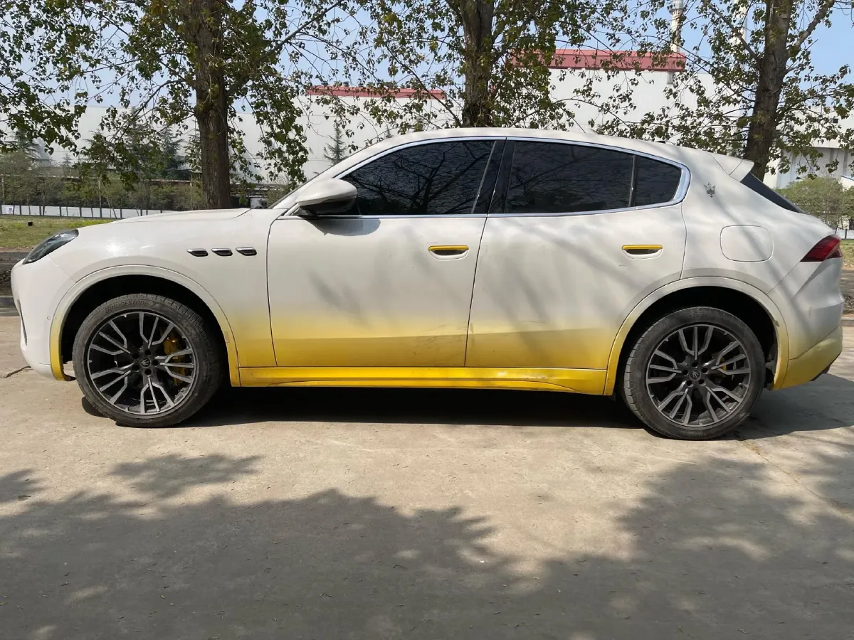 2023 Maserati Grecale 2.0T 300HP L4 8AT,autocango,china used car exporter,china ev exporter,chinese used car exporter,chinese used ev exporter