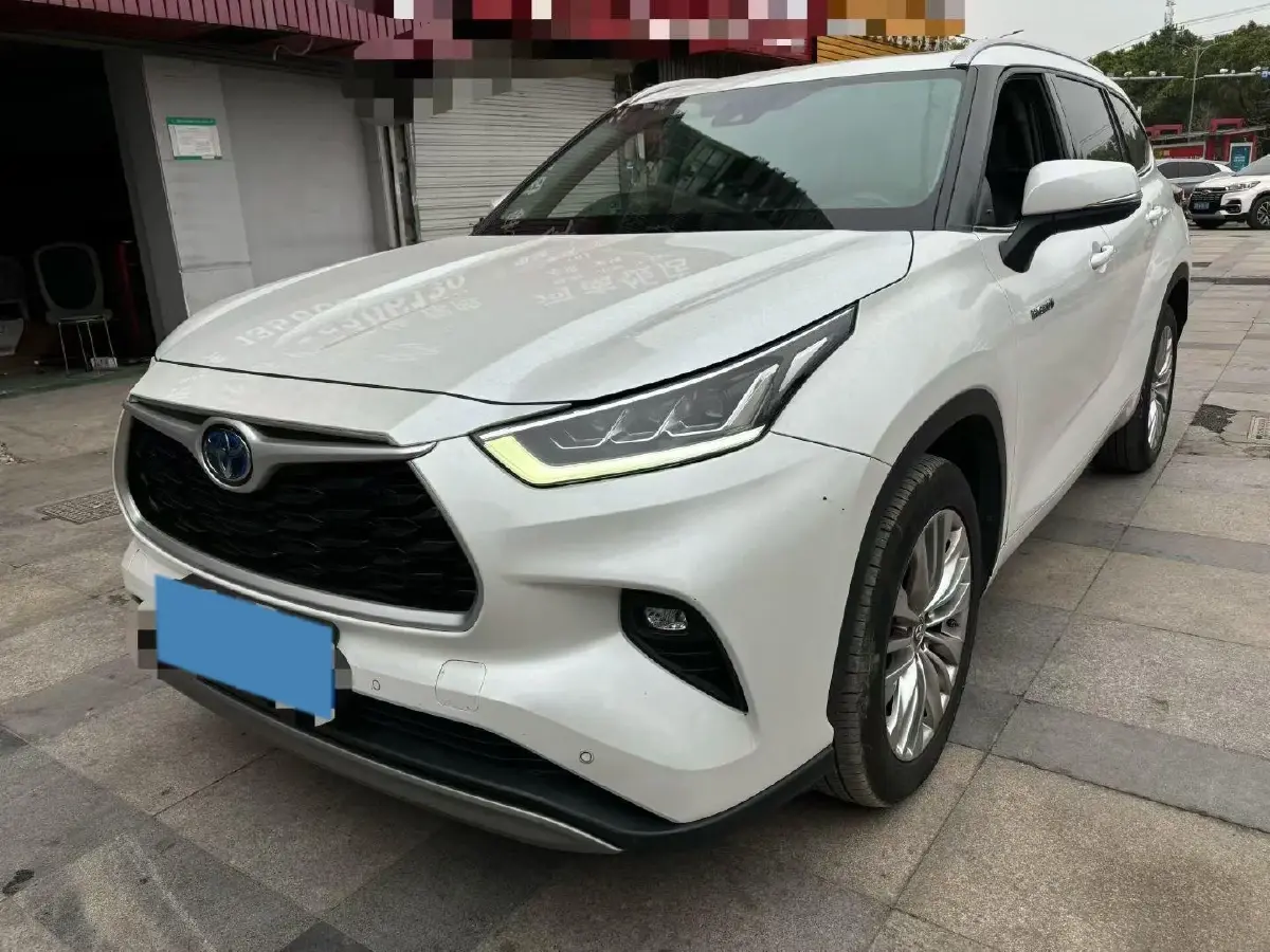 2022 Toyota Highlander 2.5L 192HP L4 E-CVT Hybrid