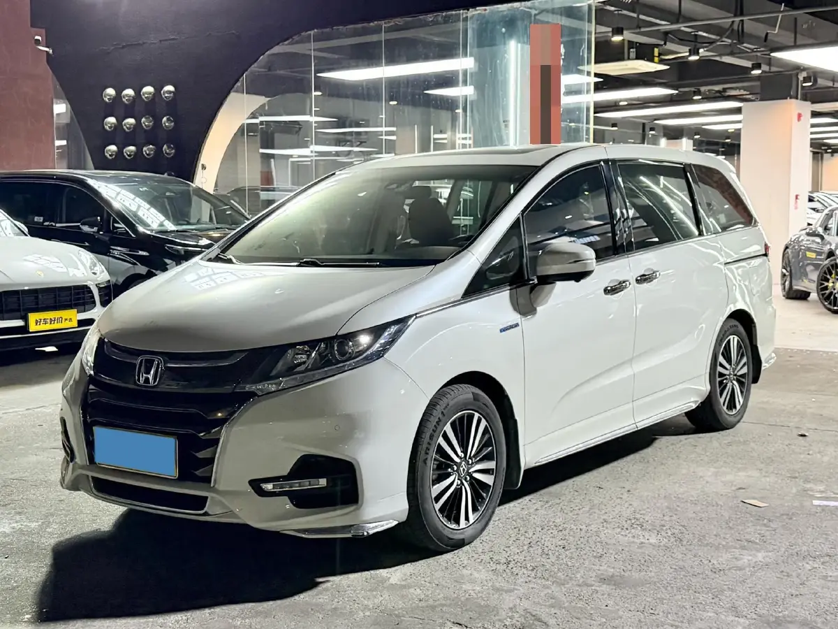 2019 Honda Odyssey 2.0L 146HP L4 E-CVT Hybrid