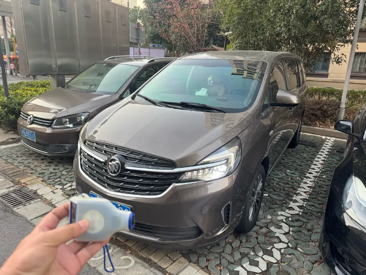 2022 Buick GL8 2.0T 237HP L4 9AT