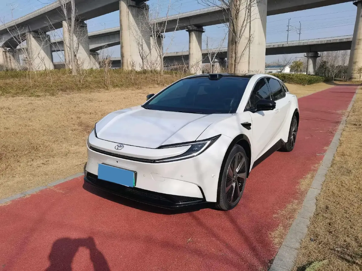 2025 Toyota bZ5 BEV