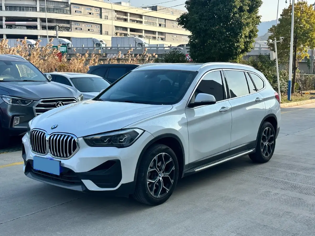 2021 BMW X1 2.0T 192HP L4 7DCT