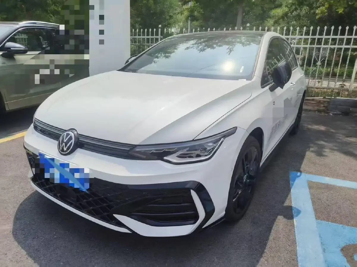 2025 Volkswagen Golf 1.5T 160HP L4 7DCT