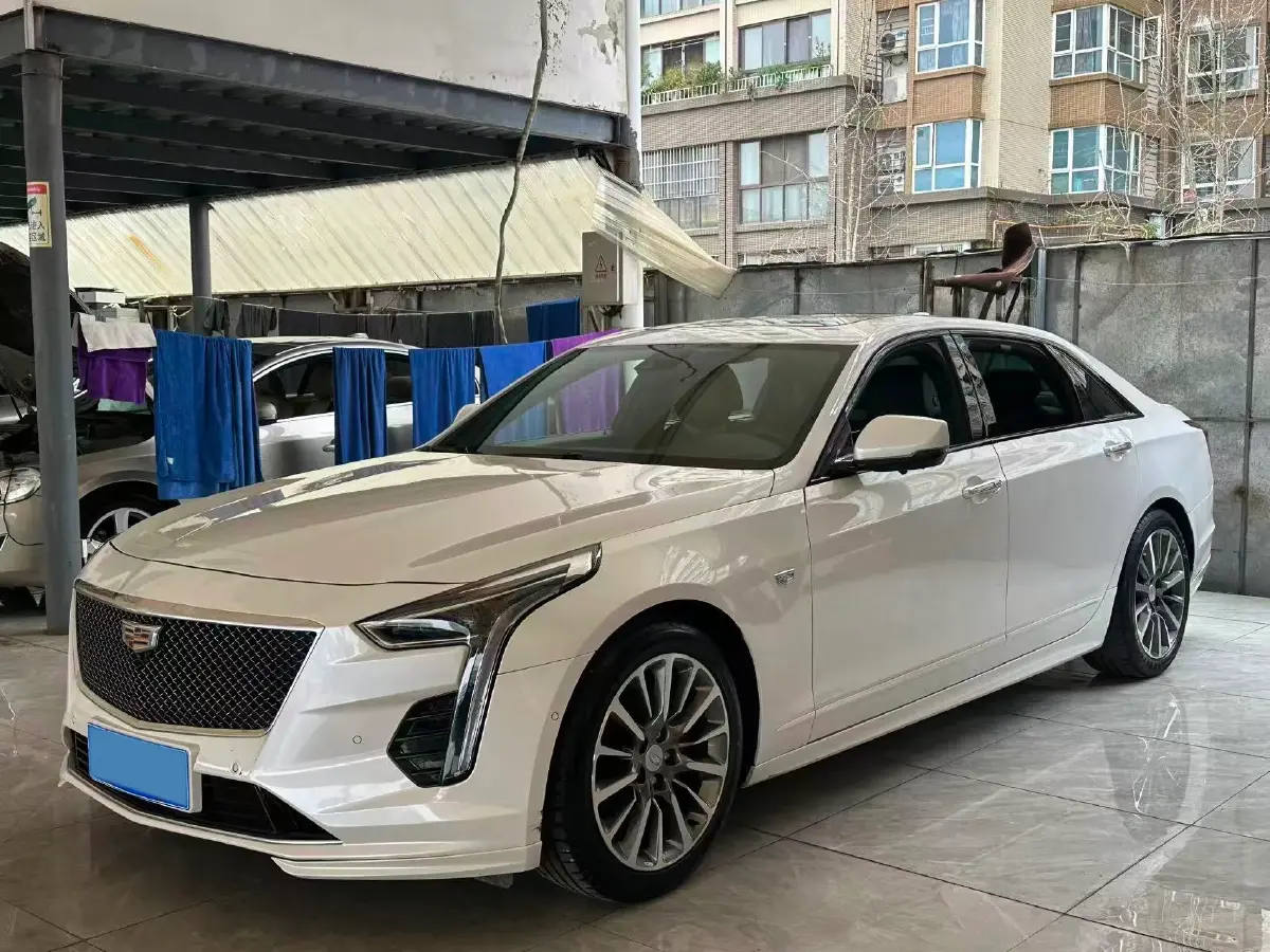 2022 Cadillac CT6 2.0T 237HP L4 10AT