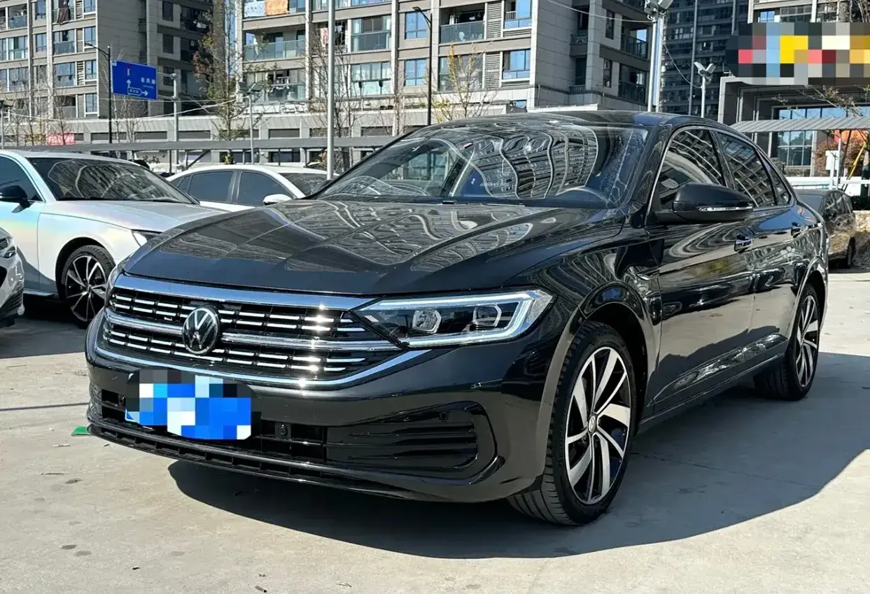 2023 Volkswagen Sagitar 1.5T 160HP L4 7DCT