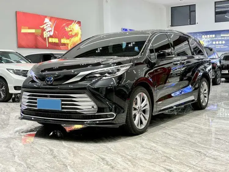 2021 Toyota Sienna 2.5L 192HP L4 E-CVT Hybrid