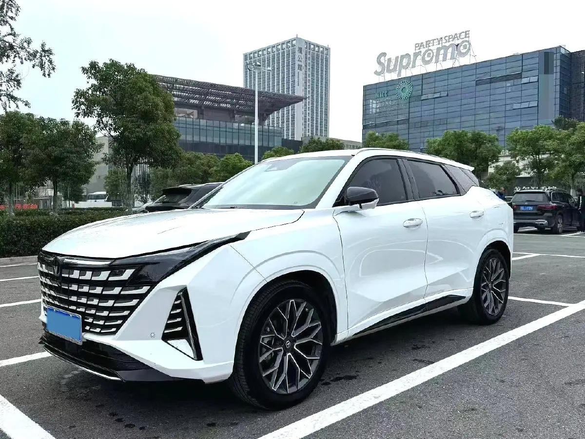 2025 ChangAn UNI-Z 1.5T 188HP L4 7DCT