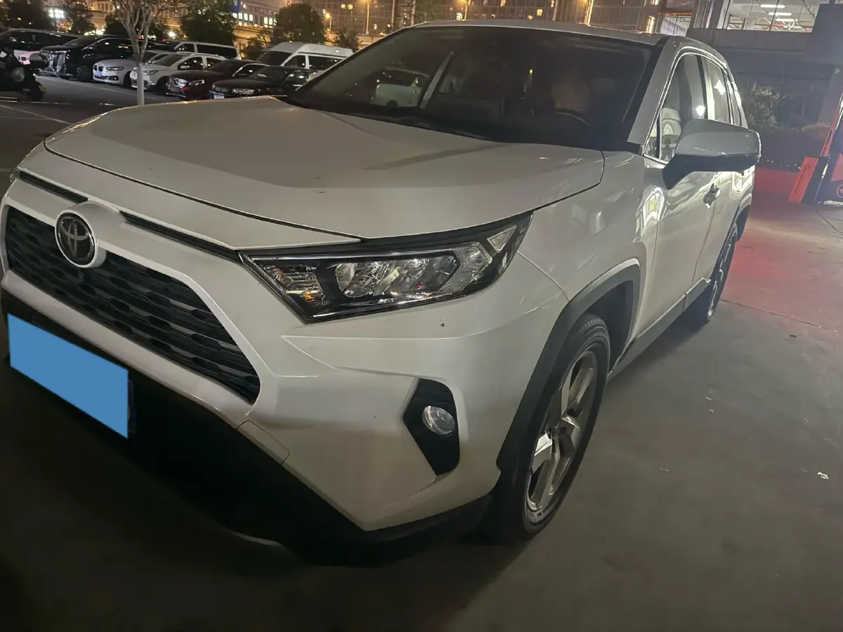 2020 Toyota RAV4 2.0L 171HP L4 CVT