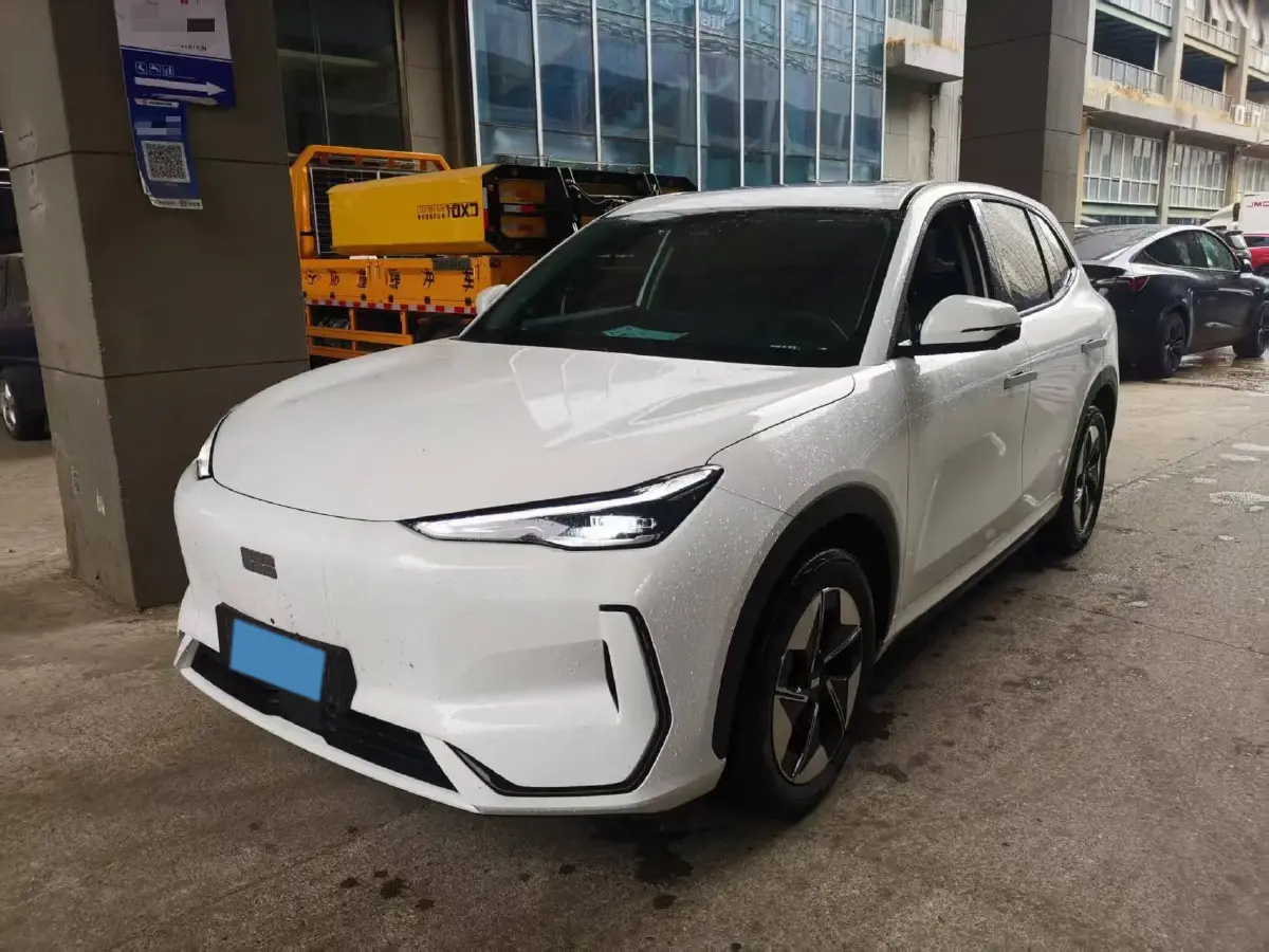 2024 Geely Emgrand L HiP 1.5T 181HP L4 3DHT PHEV 15.5KWH