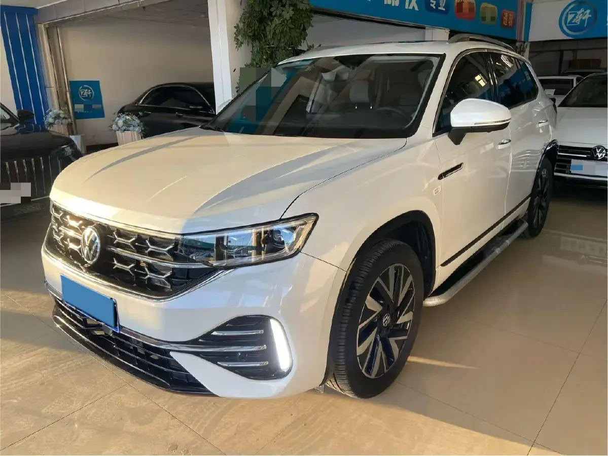 2023 Volkswagen Tayron 2.0T 186HP L4 7DCT