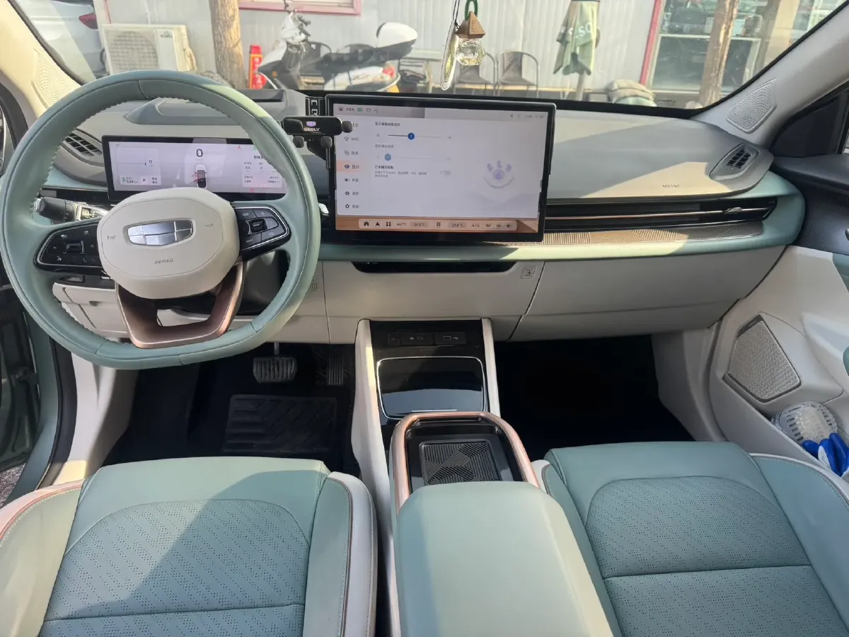 2022 Ruichi Auto ED71 BEV 60.152KWH,autocango,china used car exporter,china ev exporter,chinese used car exporter,chinese used ev exporter