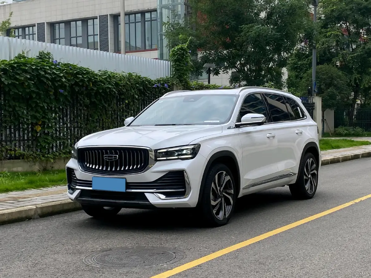 2023 Geely Monjaro 2.0T 238HP L4 8AT