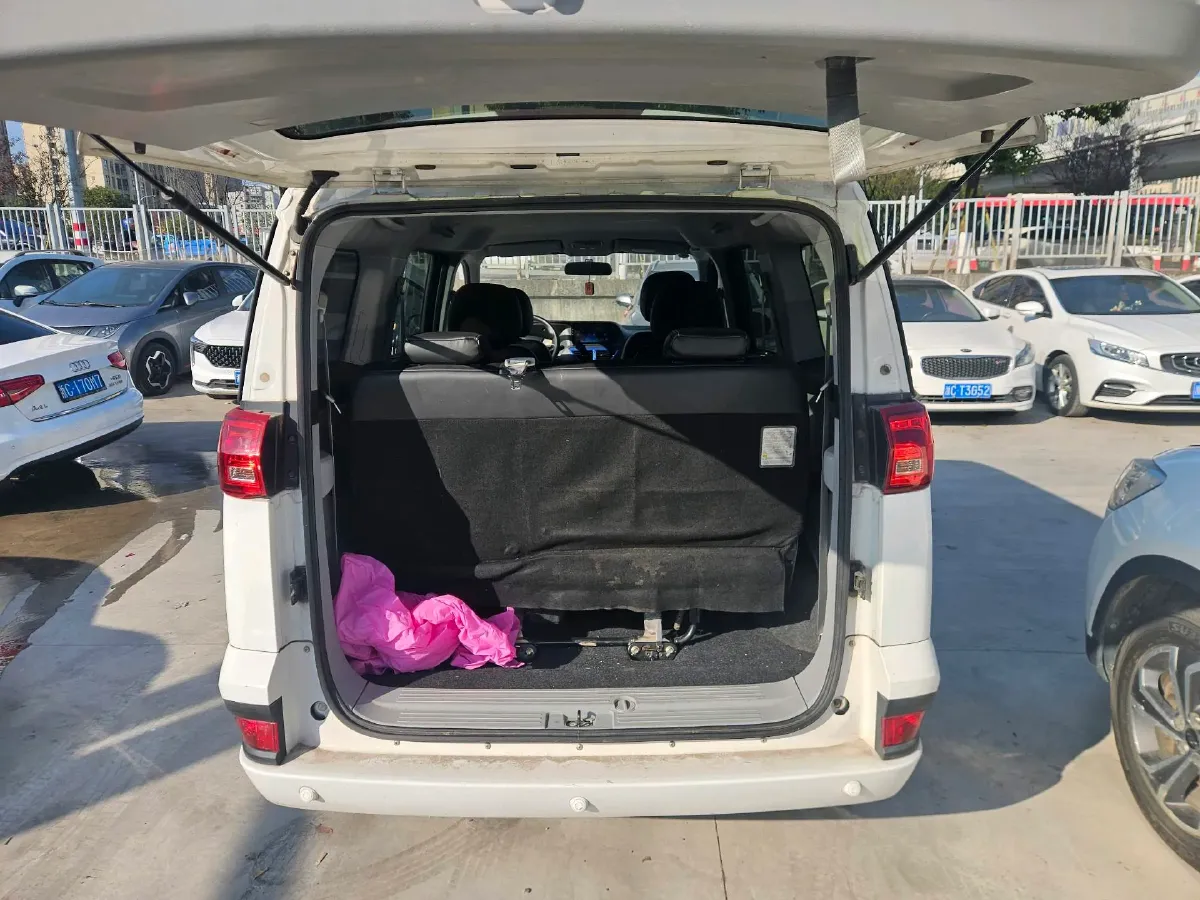 2018 Dongfeng ShuaiKe BEV 49.572KWH,autocango,china used car exporter,china ev exporter,chinese used car exporter,chinese used ev exporter