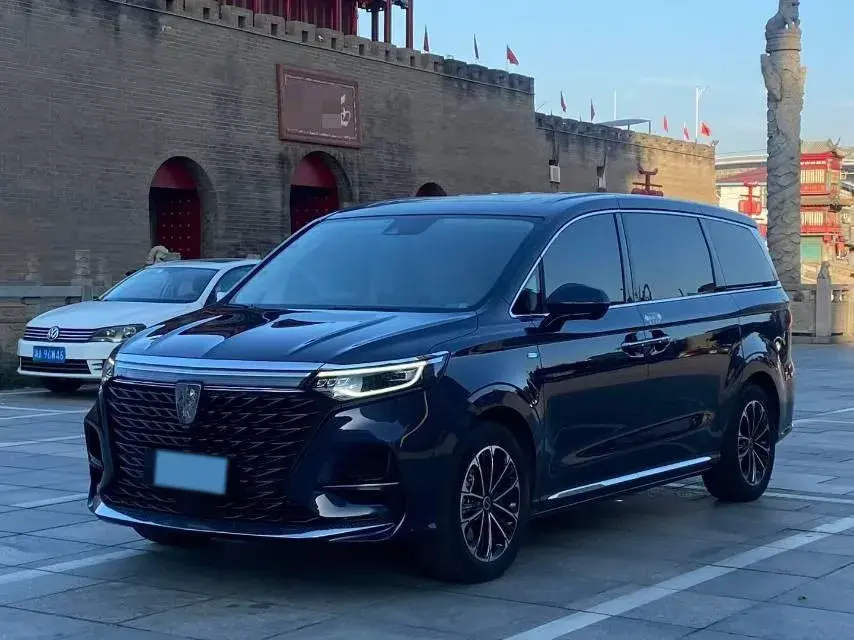 2021 Roewe iMAX8 2.0T 234HP L4 8AT