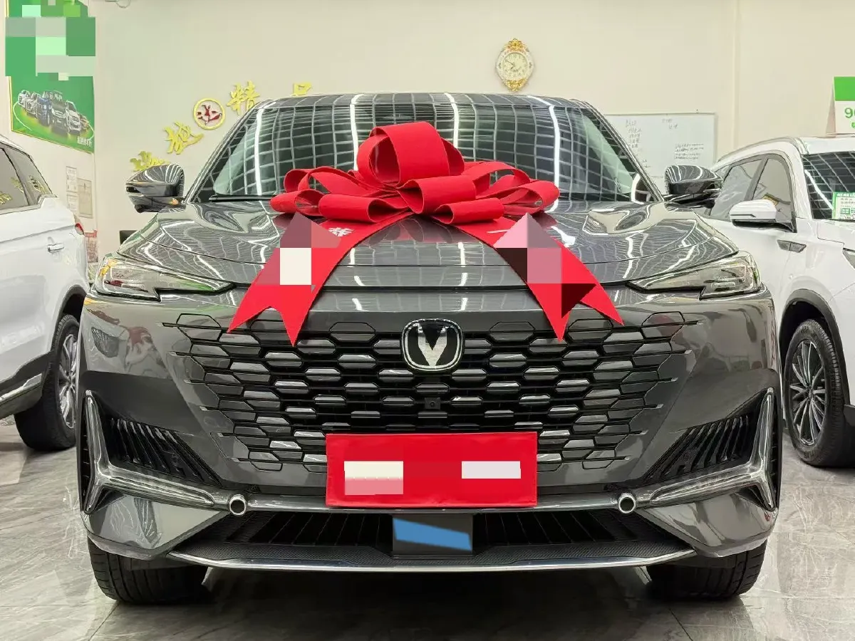 2024 ChangAn UNI-K 2.0T 233HP L4 8AT,autocango,china used car exporter,china ev exporter,chinese used car exporter,chinese used ev exporter