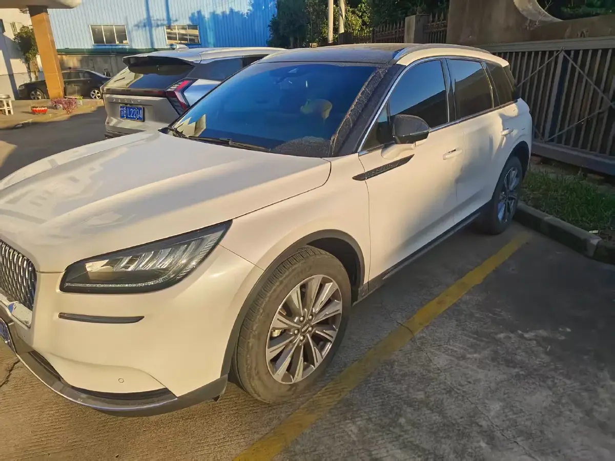 2022 Lincoln Corsair 2.0T 245HP L4 8AT