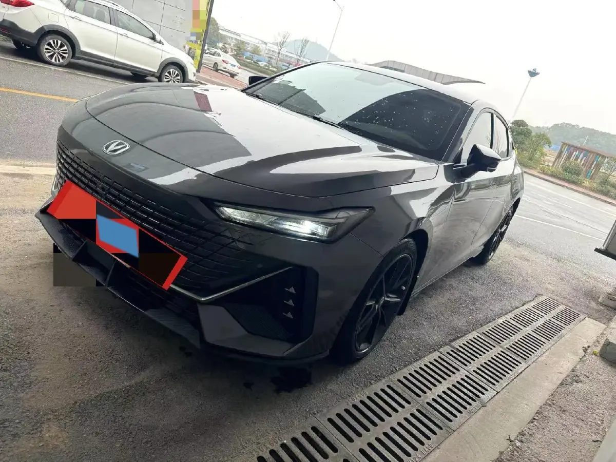 2022 ChangAn UNI-V 1.5T 188HP L4 7DCT