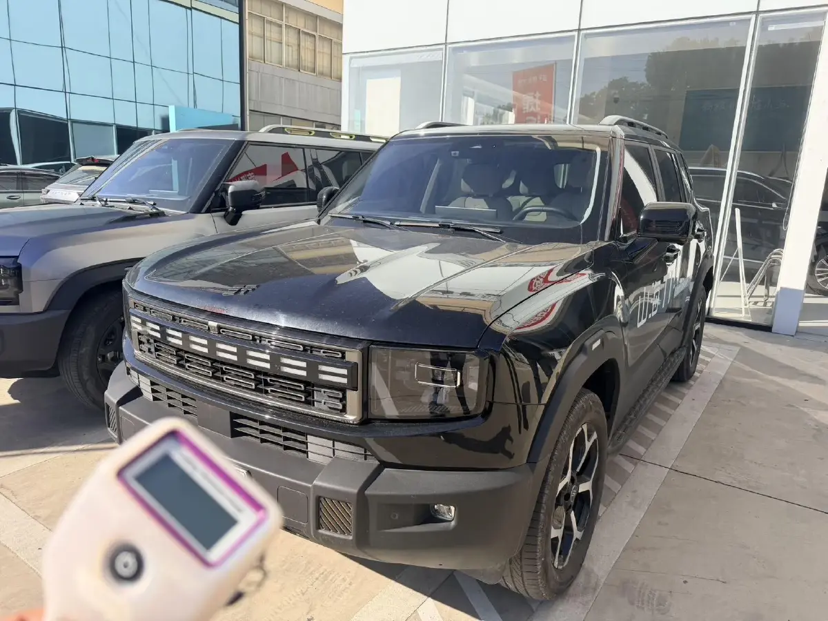 2025 MAXUS XinTu V70 2.0T 150HP L4 9AT