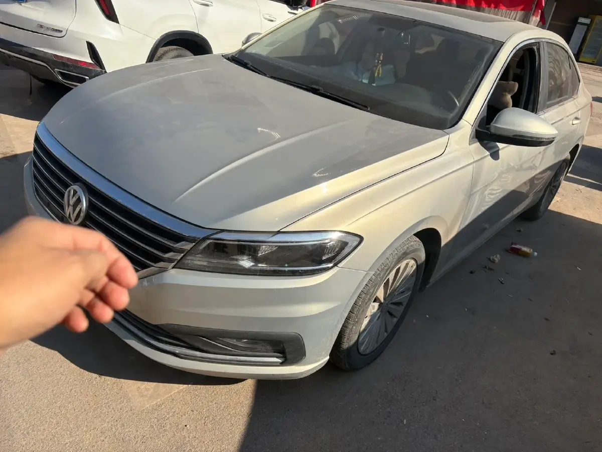 2019 Volkswagen Sagitar 1.2T 116HP L4 7DCT