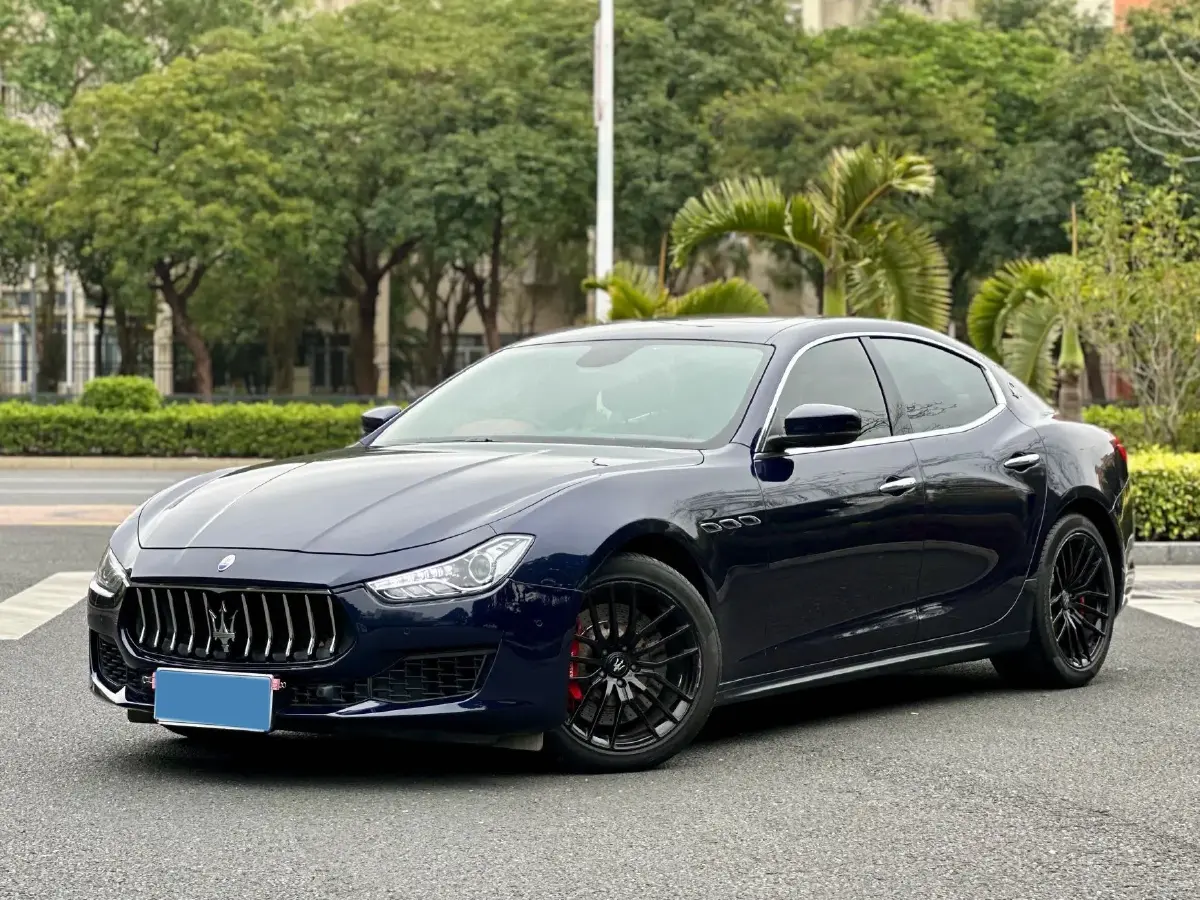2018 Maserati Ghibli 3.0T 350HP V6 8AT