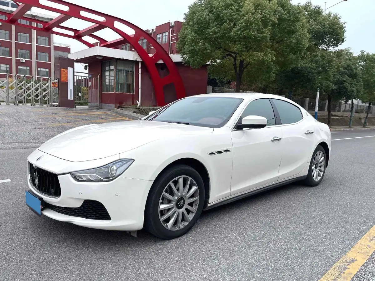 2017 Maserati Ghibli 3.0T 350HP V6 8AT
