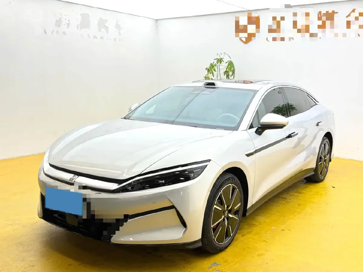 2025 BYD HanL BEV