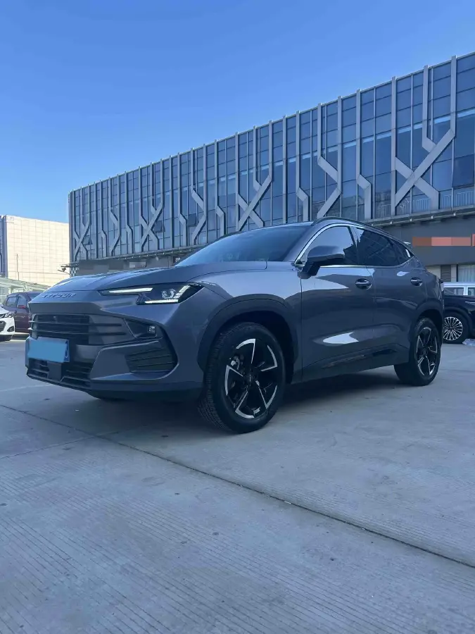 2025 Jetour DASHING 1.5T 184HP L4 7DCT