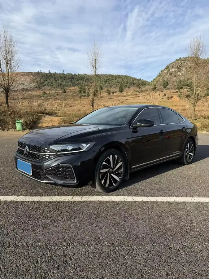2021 Volkswagen Passat 2.0T 186HP L4 7DCT