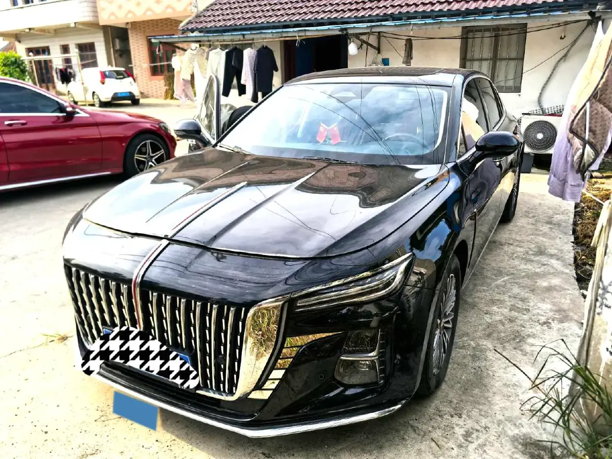 2023 HongQi H5 1.5T 169HP L4 E-CVT Hybrid